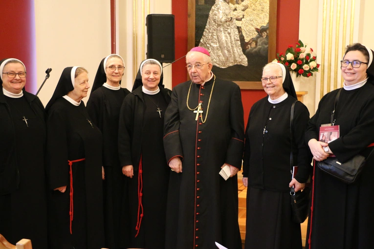 Płock. Konferencja naukowa dedykowana bp. Romanowi Marcinkowskiemu