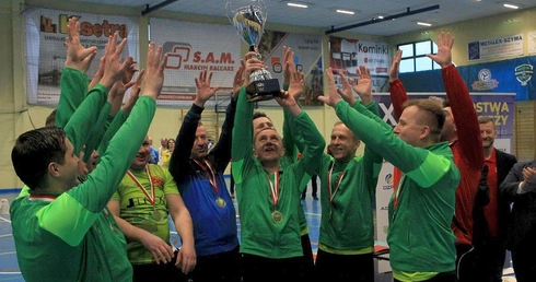 Kielce zwycięzcą Mistrzostw Polski Księży w Piłce Nożnej Halowej