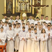 Pan Jezus i dzisiaj przyprowadza dzieci do Siebie