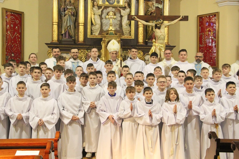 Mystków. Błogosławieństwo nowych lektorów dekanatu Nowy Sącz-Wschód