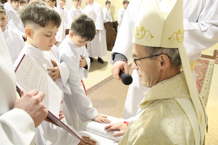 Mystków. Błogosławieństwo nowych lektorów dekanatu Nowy Sącz-Wschód