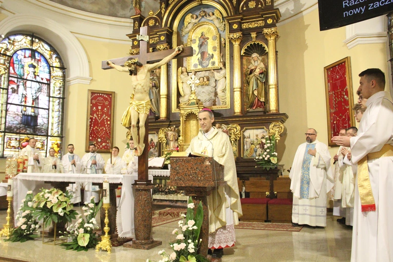 Mystków. Błogosławieństwo nowych lektorów dekanatu Nowy Sącz-Wschód