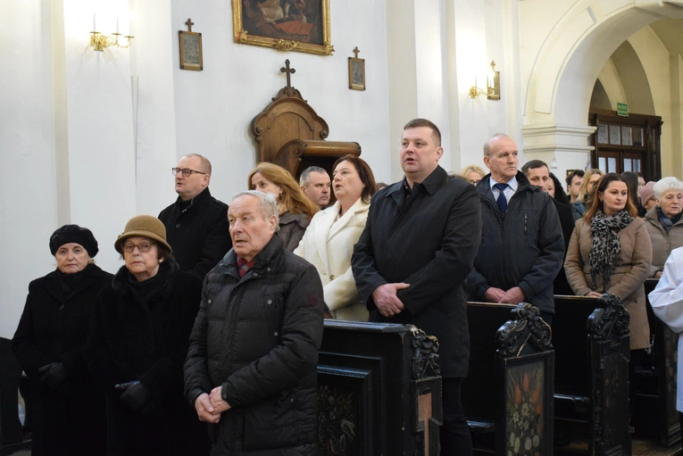 Posługi w drodze ku kapłaństwu