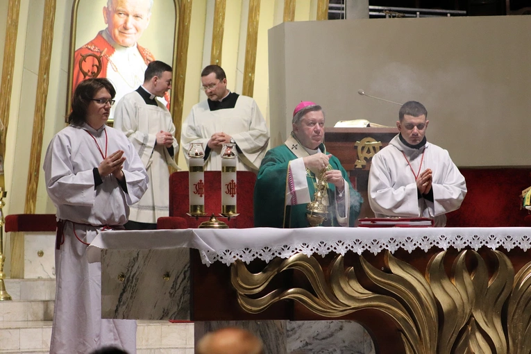 Rozpoczęcie peregrynacji obrazu po rodzinach parafii pw. Miłosierdzia Bożego w Brzegu