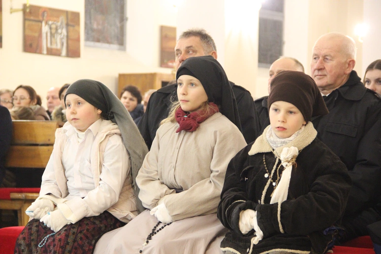 Smęgorzów. Wprowadzenie relikwii dzieci fatimskich