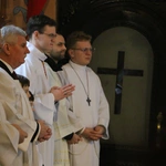 Mława. Konsekrecja ołtarza w parafii pw. św. Stanisława BM - cz. I
