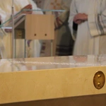 Mława. Konsekrecja ołtarza w parafii pw. św. Stanisława BM - cz. I