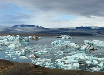 Jökulsárlón – islandzki cud kosztem lodowcowego jęzora.