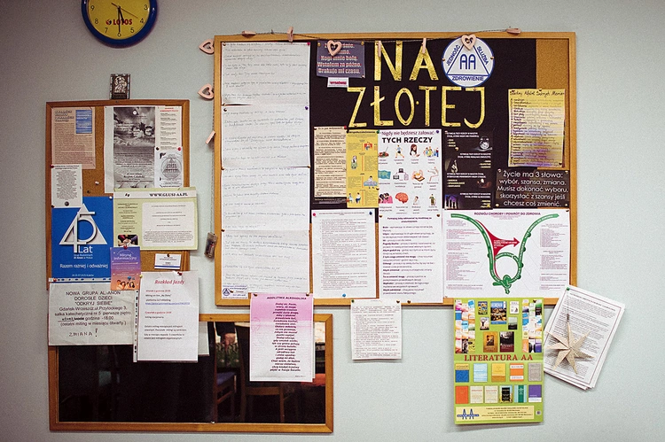 	Na terenie archidiecezji działa kilkadziesiąt grup samopomocowych AA, Al-Anon, Alateen, DDA.