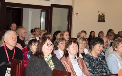 	Na rekolekcje przybyli uczestnicy z różnych grup Odnowy.
