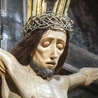 Od pięciu wieków Jezus przybity do krzyża dzieli los mieszkańców tego miasta.