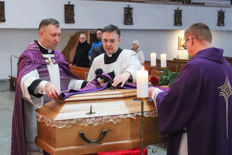 Ostatnia droga diakona Piotra Kowalczyka