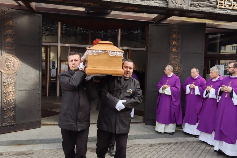 Ostatnia droga diakona Piotra Kowalczyka