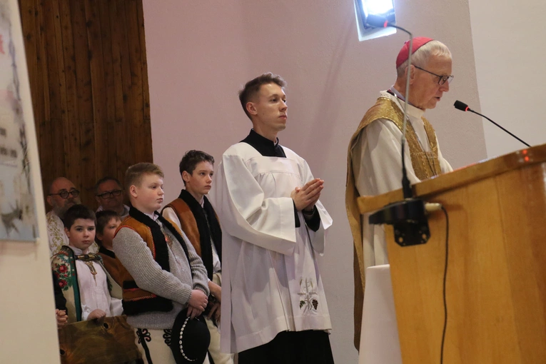 Lucień. Wprowadzenie relikwii św. Kazimierza