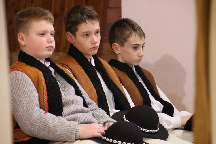 Lucień. Wprowadzenie relikwii św. Kazimierza