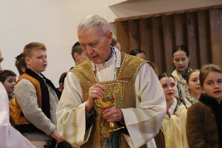 Lucień. Wprowadzenie relikwii św. Kazimierza