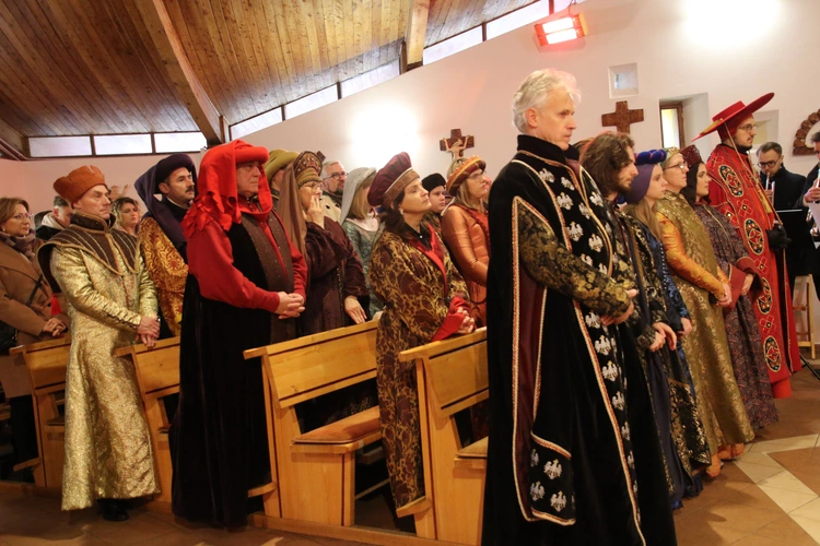Lucień. Wprowadzenie relikwii św. Kazimierza
