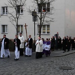 Liturgia stacyjna w Opolu. Procesja do kościoła "na Górce"