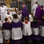 Liturgia stacyjna w Opolu. Msza św. z obrzędem posypania głów popiołem