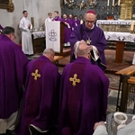 Liturgia stacyjna w Opolu. Msza św. z obrzędem posypania głów popiołem