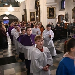 Liturgia stacyjna w Opolu. Msza św. z obrzędem posypania głów popiołem