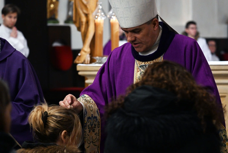 Bp Zieliński: Wyrzeczenie jest źródłem siły