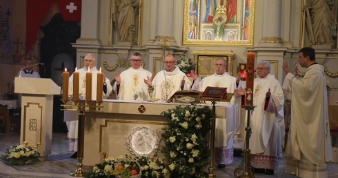 Mława. Im bliżej ołtarza, tym bliżej tajemnicy zmartwychwstania
