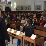 Pantomima "Bóg dał nam ręce".