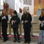 Pantomima "Bóg dał nam ręce".