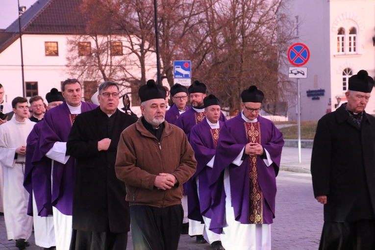 Płock. Popielec w katedrze