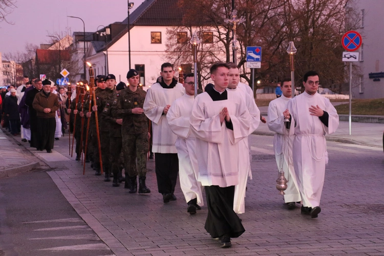 Płock. Popielec w katedrze