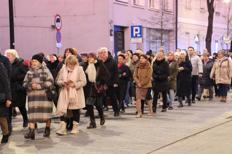 Płock. Popielec w katedrze