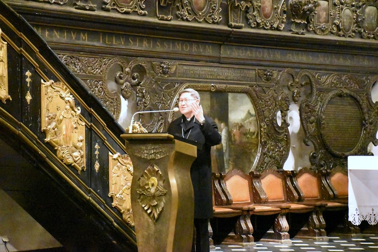 Wielkopostne konferencje kard. Tagle'a dla kapłanów