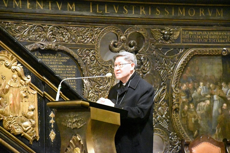 Wielkopostne konferencje kard. Tagle'a dla kapłanów