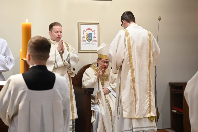 Liturgia w gdańskim seminarium z kardynałem Tagle