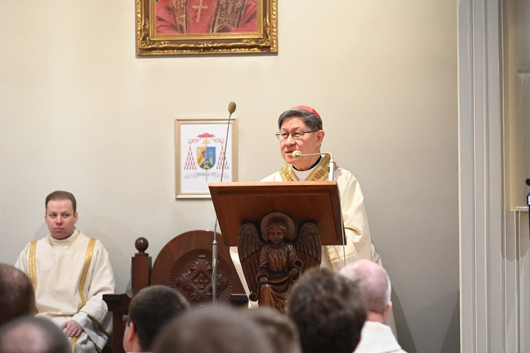 Liturgia w gdańskim seminarium z kardynałem Tagle