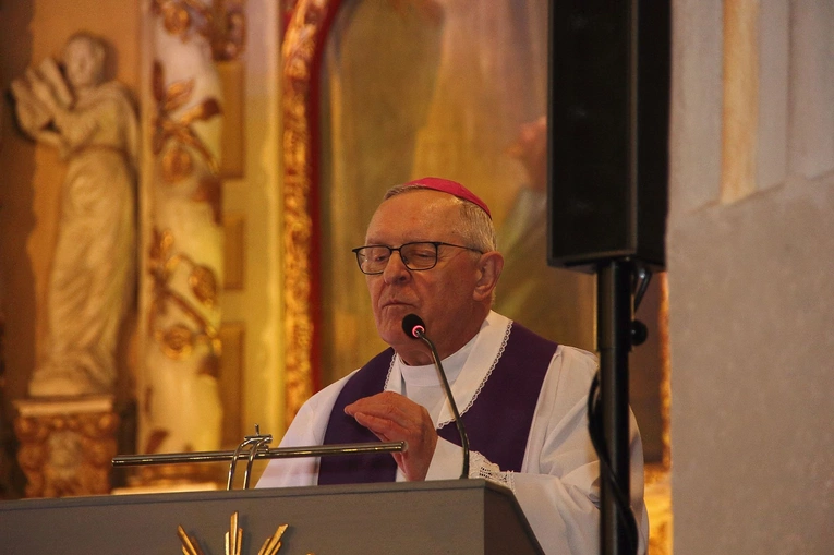 Wielkopostne Czuwanie Młodych w Białogardzie