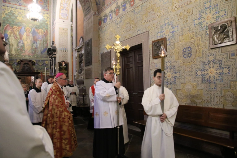 Płock. Droga Krzyżowa w intencji skrzywdzonych