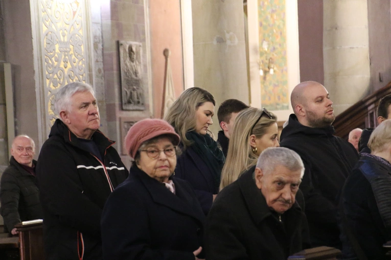 Płock. Droga Krzyżowa w intencji skrzywdzonych