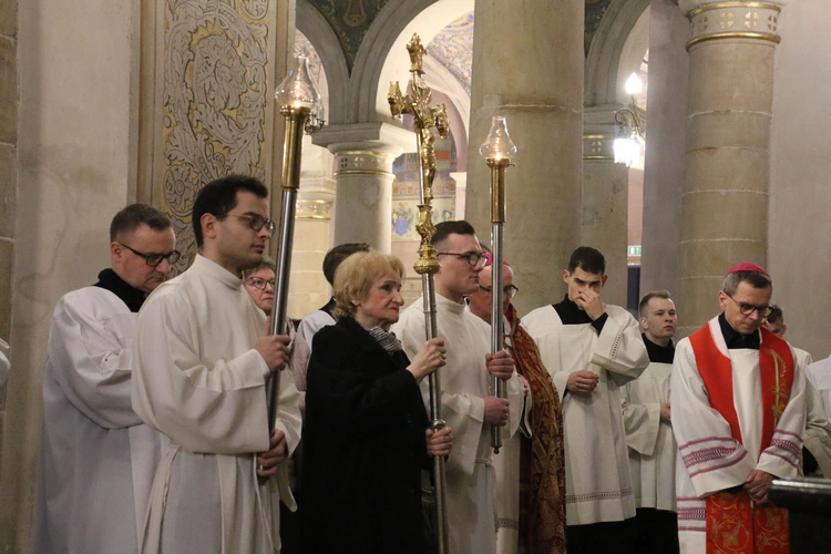 Płock. Droga Krzyżowa w intencji skrzywdzonych