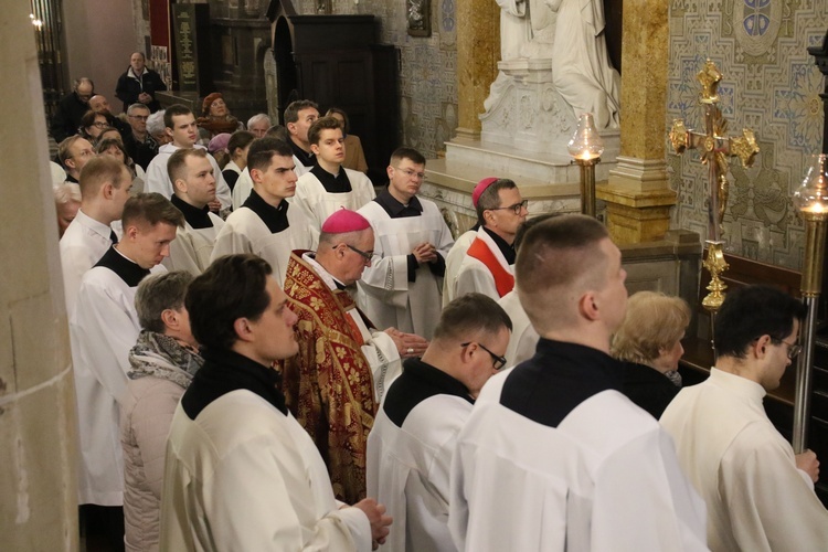 Płock. Droga Krzyżowa w intencji skrzywdzonych