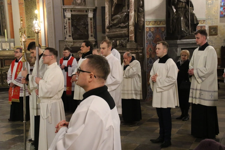 Płock. Droga Krzyżowa w intencji skrzywdzonych