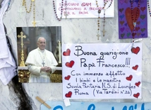 Klinika Gemelli: Papież odpoczywa, noc minęła spokojnie