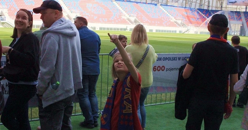 Tysiące opolan przyjechały zobaczyć nowy stadion Odry Opole