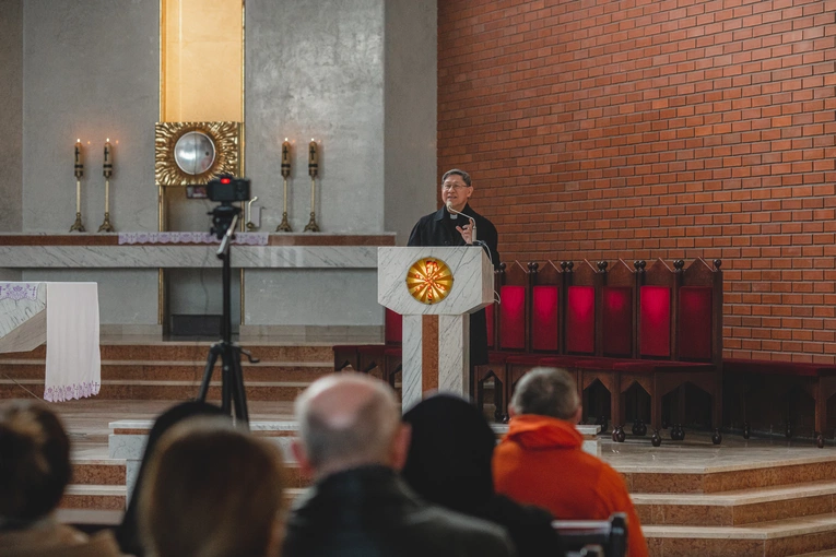 Konferencja kard. Tagle'a dla świeckich