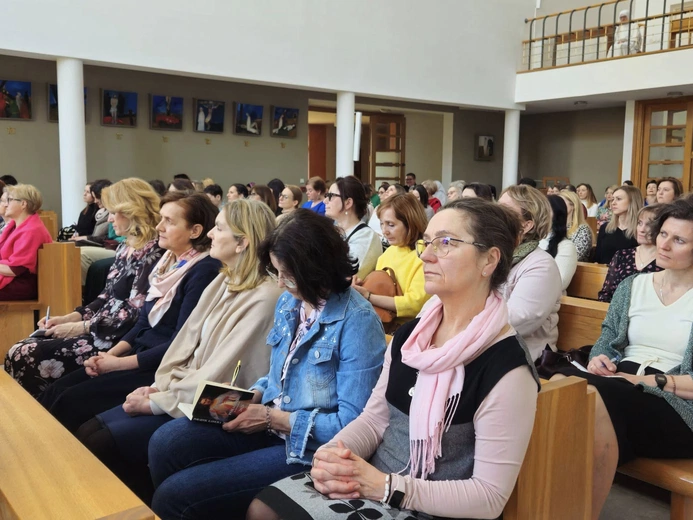 Modlitwy, refleksje i integracja w kobiecym gronie