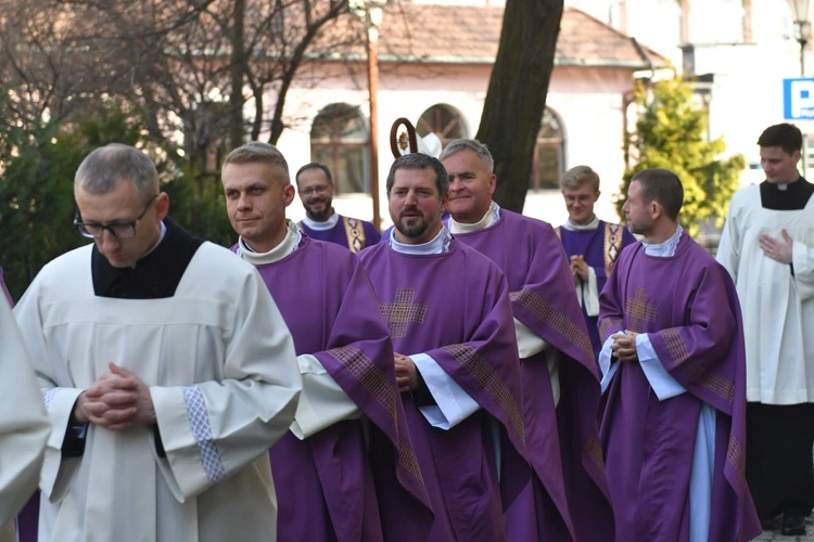 Posługa lektoratu i akolitatu