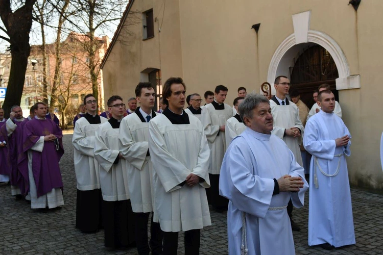 Posługa lektoratu i akolitatu