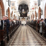 Liturgia wolontariuszy z kard. Taglem