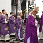 Liturgia wolontariuszy z kard. Taglem